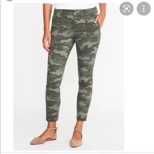 Old Navy Pixie Green Camo Pants utility size 12